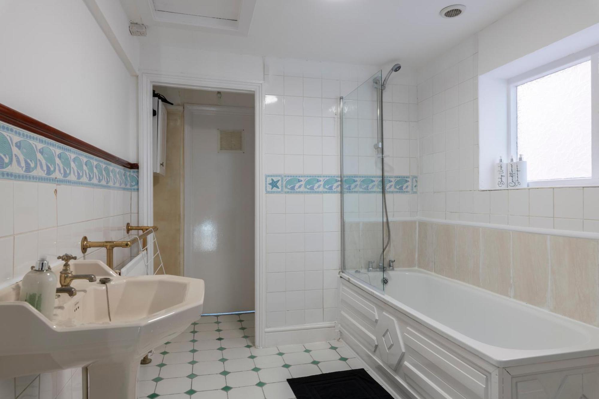 Quality Stay Rooms Brighton Exterior photo